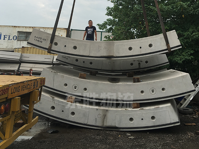 大型水泥件，水泥預制件運輸到香港，起重，吊裝，捆綁運輸至香港案例圖